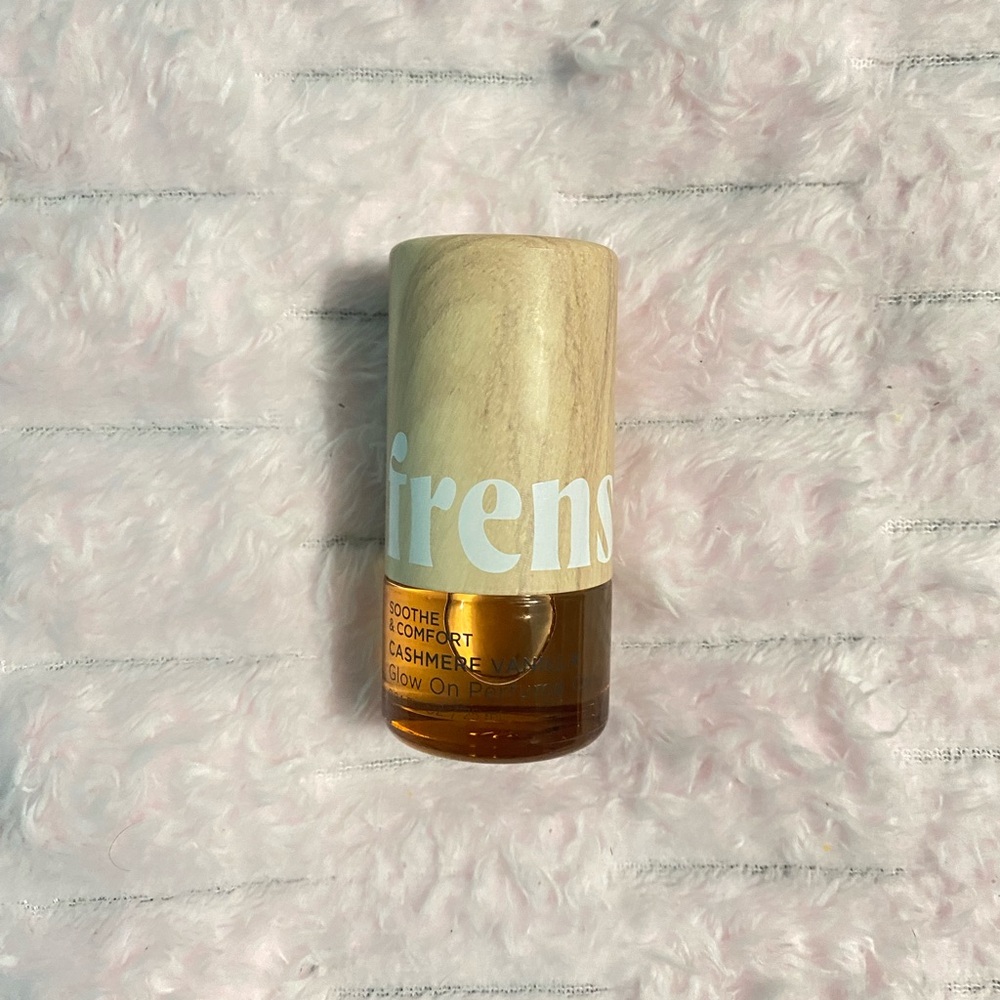 Frenshe cashmere vanilla perfume